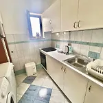 Ela I Gabi Quarto em Acomodações Particulares Omišalj