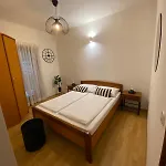 Quarto em Acomodações Particulares Ela I Gabi *