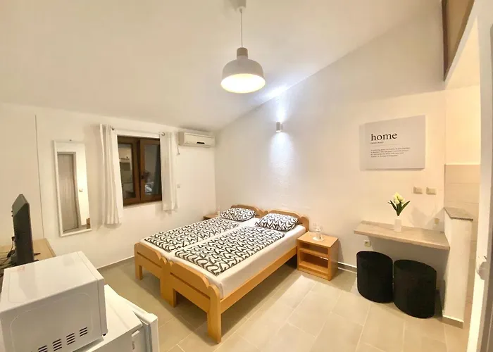 Ela I Gabi Alloggio in famiglia