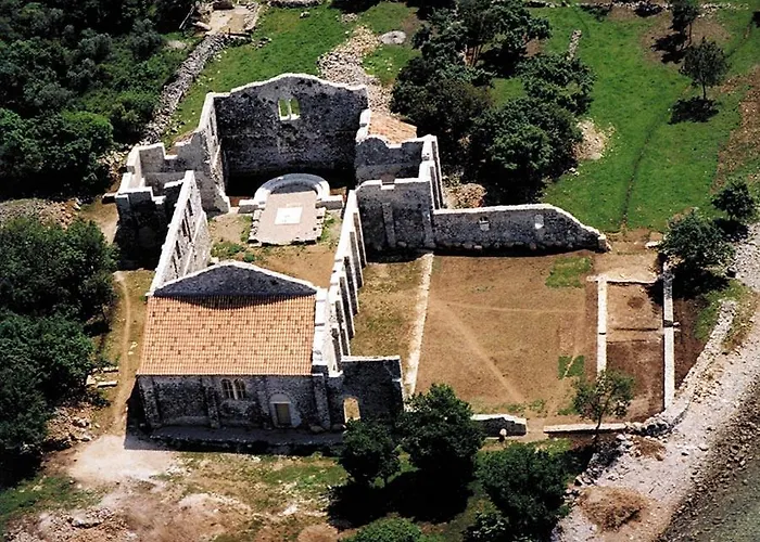 Проживание в семье Ela I Gabi Омишаль