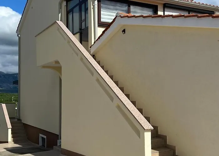 Ela I Gabi Проживание в семье